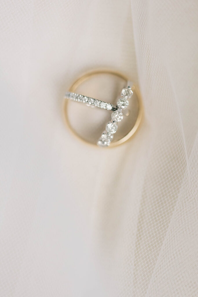 heron hill wedding | wedding bands in veil