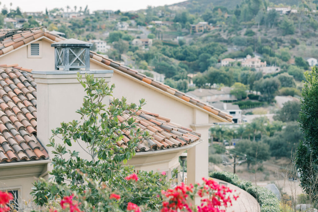 luxury photographer | Villa roof in the mountains